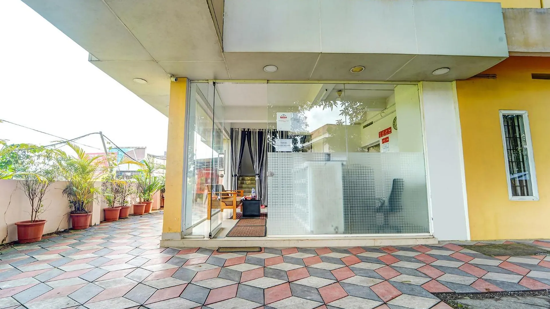 Hotel Fabhotel Reem Residency - Nr Cochin International Airport Nedumbassery